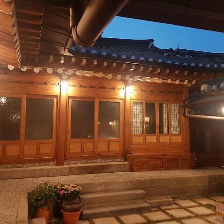 Bukchon Hyosunjae Guesthouse Seoul Ngoại thất bức ảnh