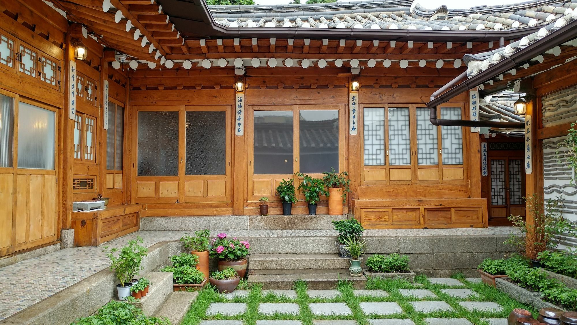 Bukchon Hyosunjae Guesthouse Seoul Ngoại thất bức ảnh