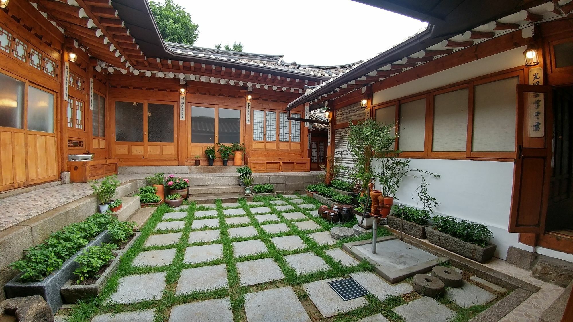Bukchon Hyosunjae Guesthouse Seoul Ngoại thất bức ảnh