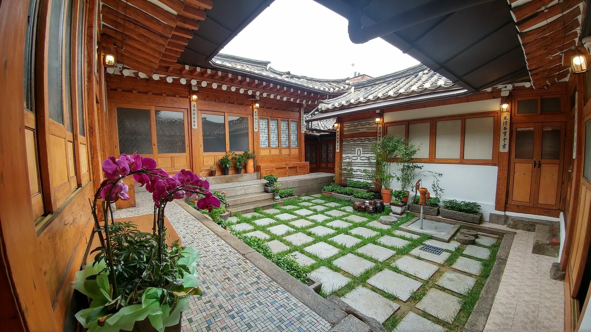 Bukchon Hyosunjae Guesthouse Seoul Ngoại thất bức ảnh