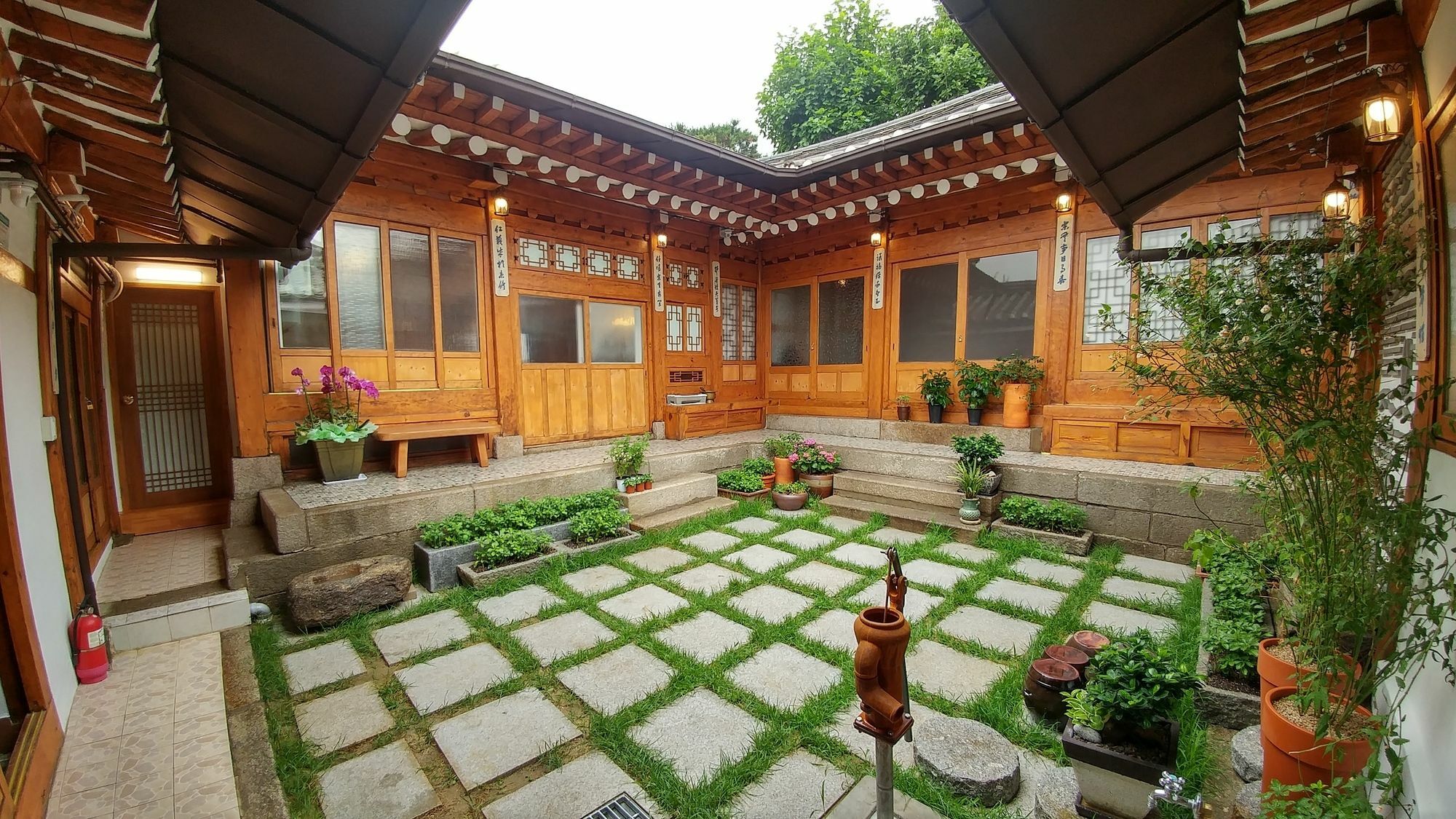 Bukchon Hyosunjae Guesthouse Seoul Ngoại thất bức ảnh